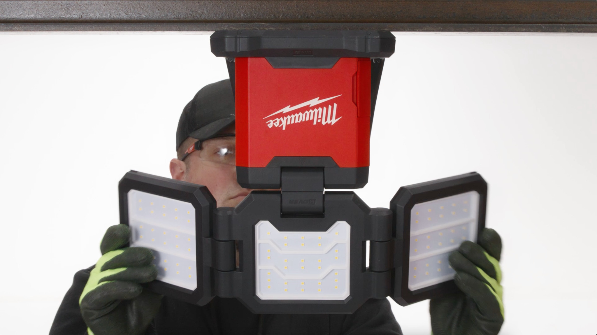 Milwaukee® M18™ ROVER™ Dual Power Triple Panel Task and Area Light